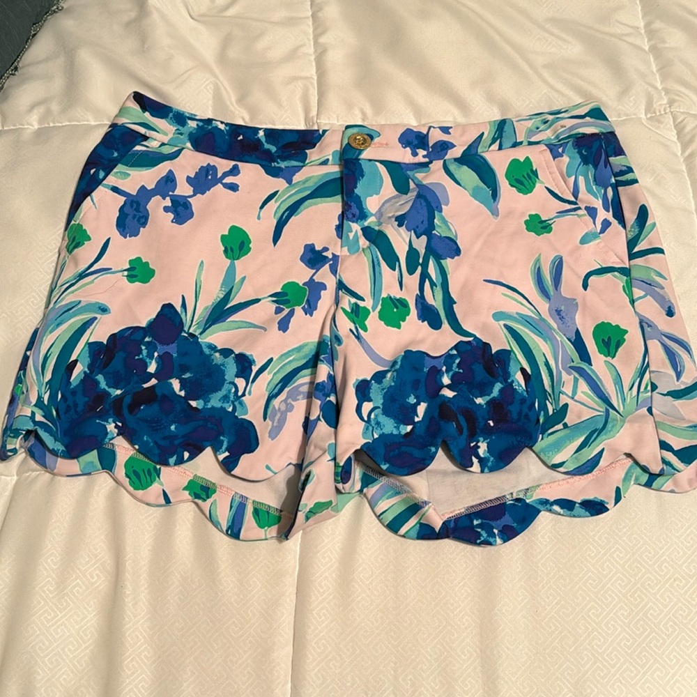 Lilly Pulitzer Callahan Knitted Scalloped
Size 10 Blue and Pink